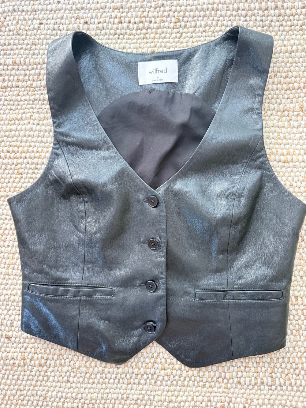 Aritzia Wilfred Desire Black Vegan Leather Vest Size 4 Minimalist Moto